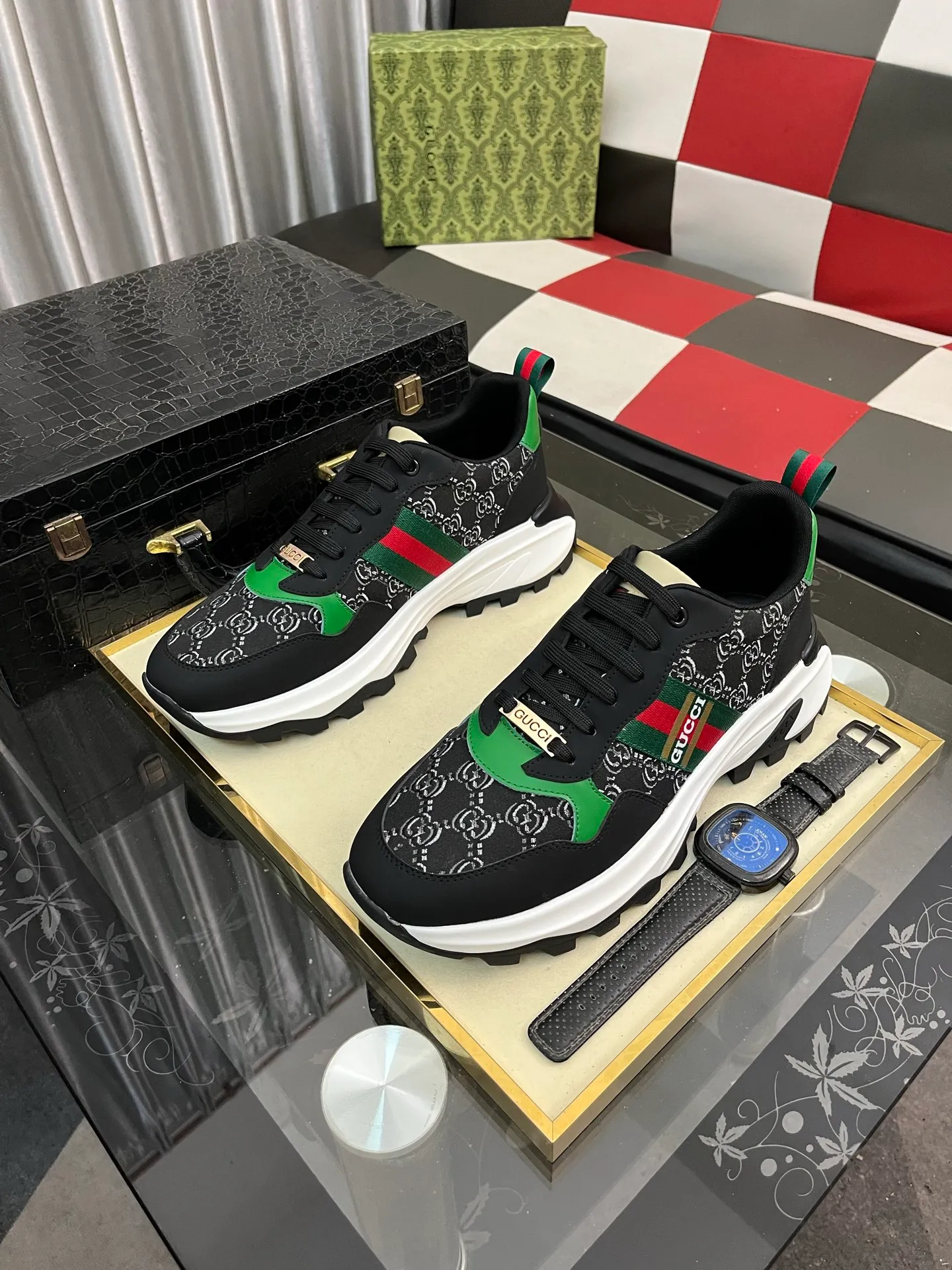 Men's shoes 💰458⌚️⌚️ Gucci •Gucci original quality. ~ Unique modern style sneakers. 🏃A must-have casual shoe for trendy men😍😍 Original brand imported from Italy, imported original leather, sheep lining (refuses to discolor and grind feet) Sole: Original sole provided by the original factory, French lazy style design ⚠️Fit to the feet, original quality attached, super comfortable original sole, code number: 38-444️⃣Colors available